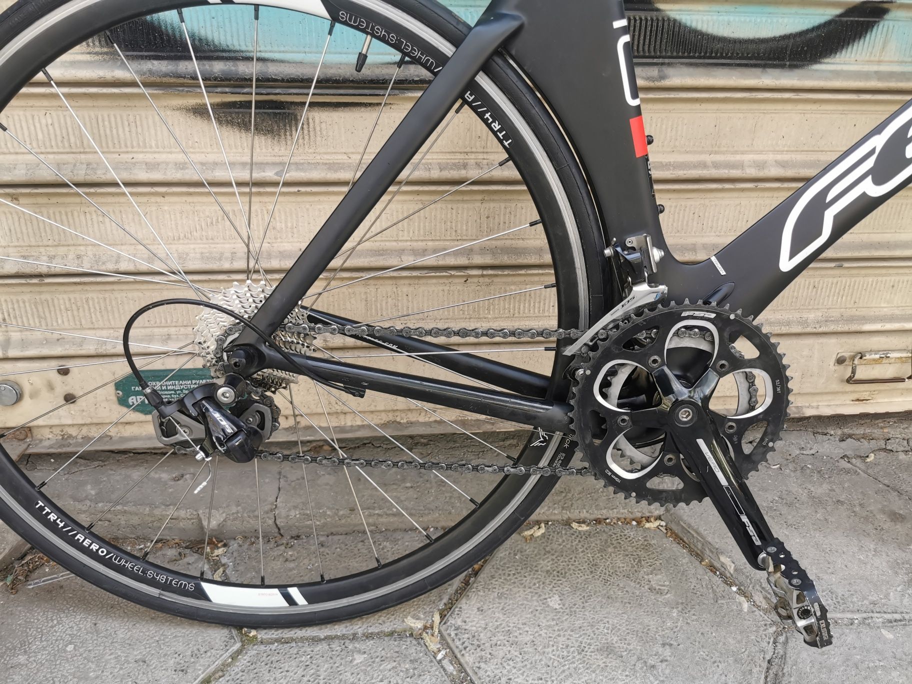 Шосеен велосипед Felt carbon