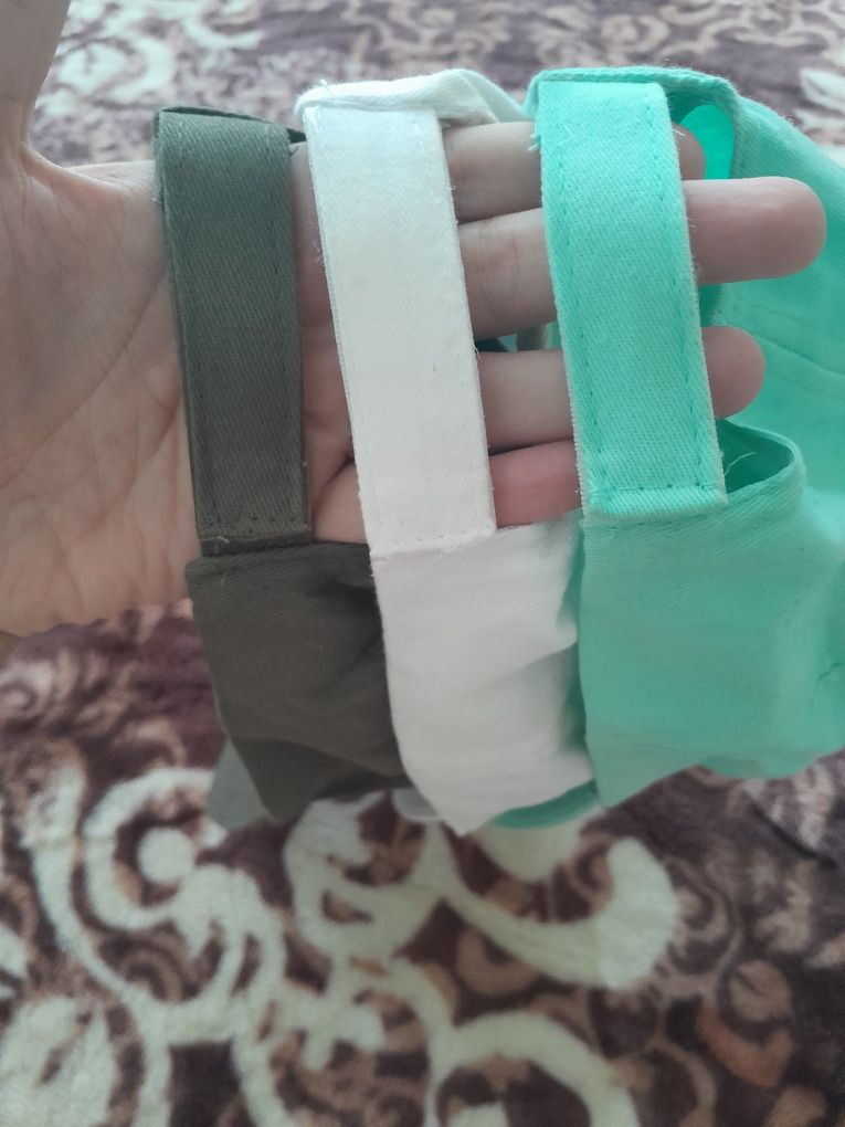 Унисекс шапки в 3 цвята