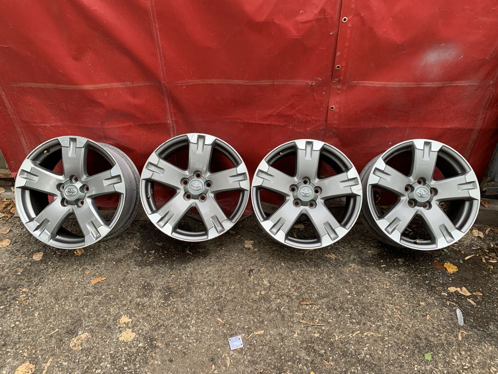 18” 5x114,3 7.5j ET39 60.1 Оригинални Aлуминиеви джанти за Toyota .