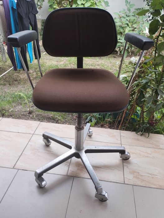 Vând scaun 50 roni