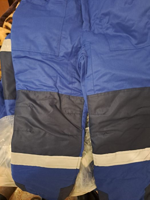 Продам зимнию спец одежду