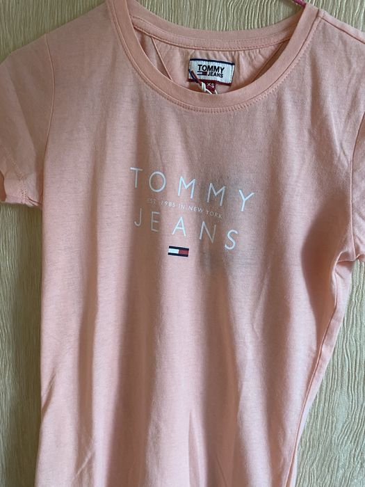 Новая Футболка Tommy jeans. Размер XS