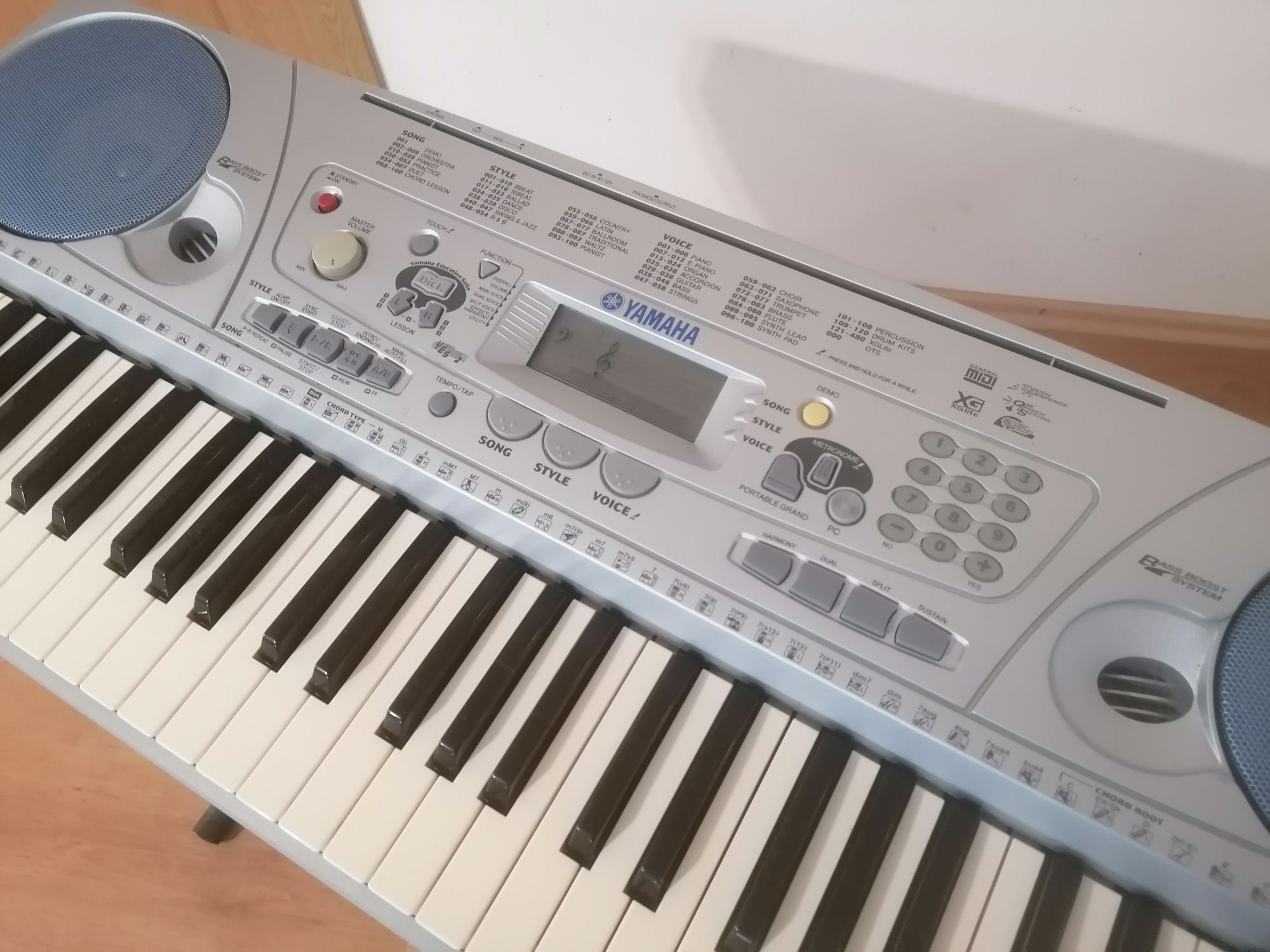 YAMAHA PSR-275 stereo Display iluminat