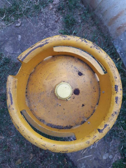 Битова бутилка с ъглов кран за газ, тип БВГ-27, 13.8 кг+вентил