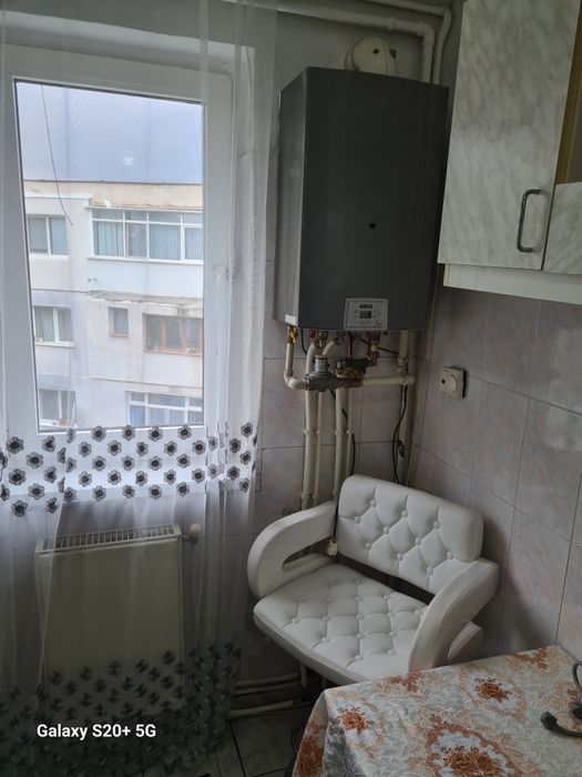 Persoană fizică - 2 camere str 22 decembrie