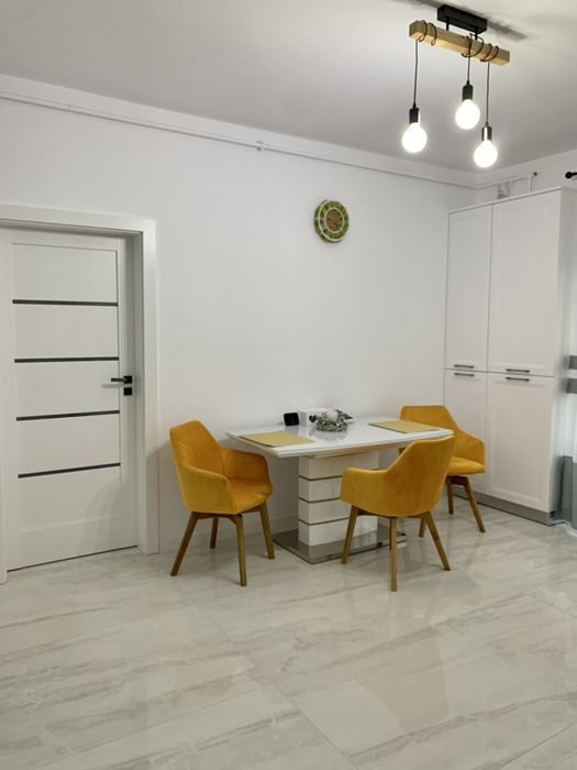 Inchiriez apartament 57 mp, parcare inclusa