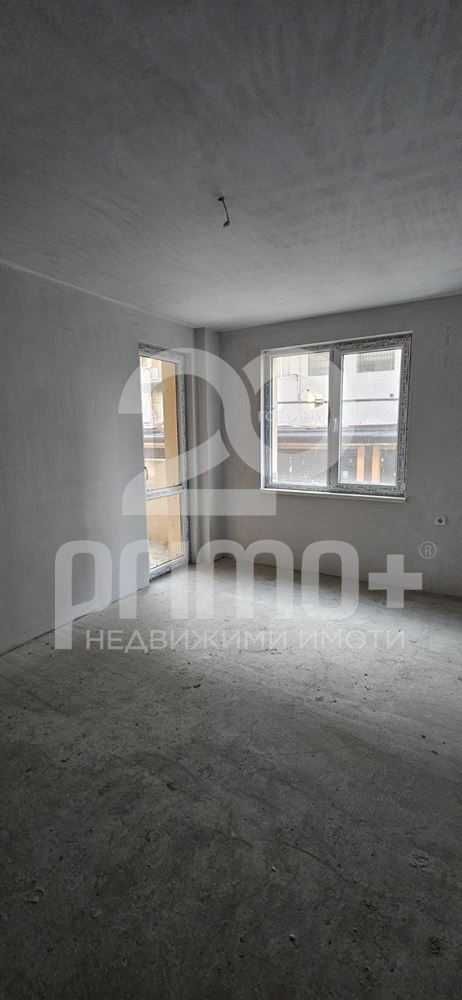 Тристаен с дневна 25 кв.м