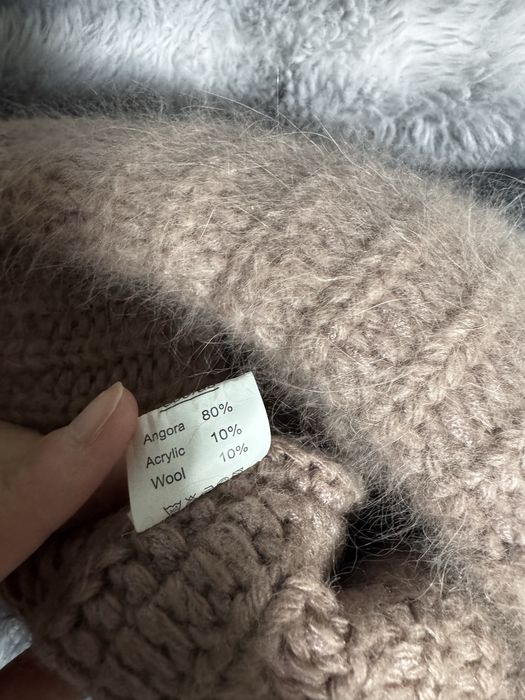 Продам Зимнюю женскую шапку