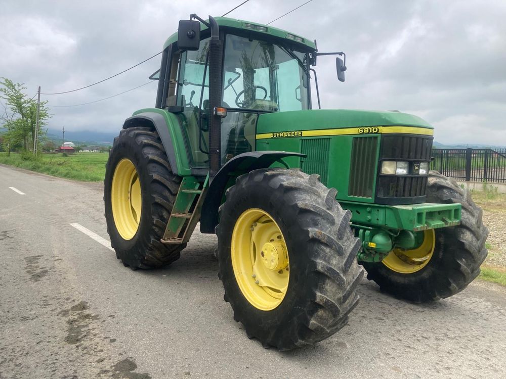 Tractor John Deere 6810 125 cp