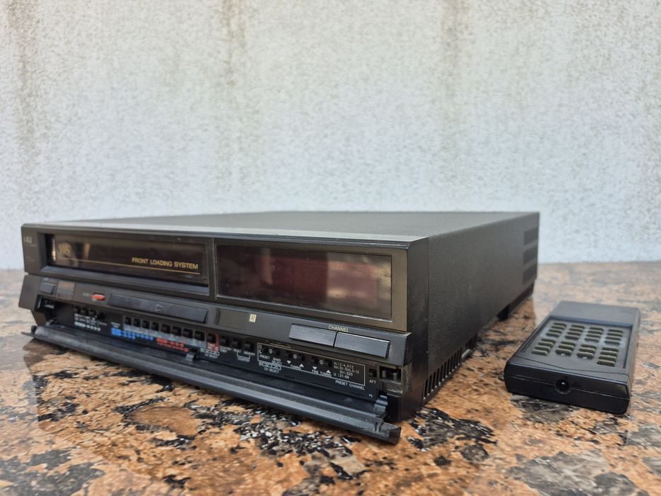 Vand video marca Orion model VH 930ARC , made in GERMANY 

- HQ

- AC/