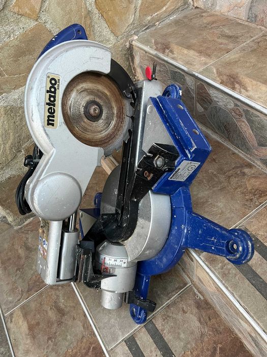 METABO Потапящ циркуляр герунг с издърпване 1300W KGS 255 PLUS