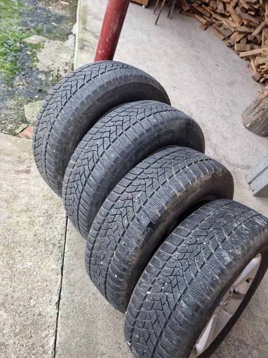 Cauciucuri iarnă 215/65 R16