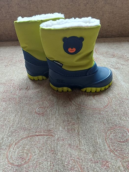 Детски ботушки..