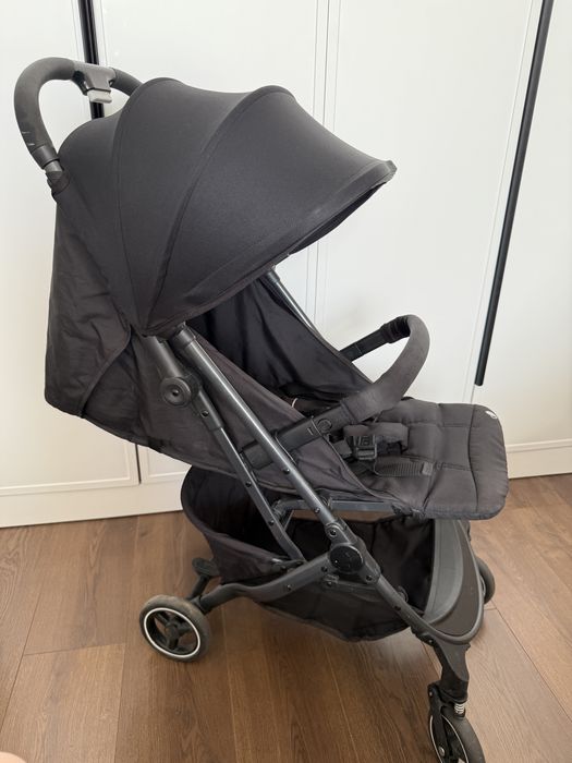 Коляска прогулочная