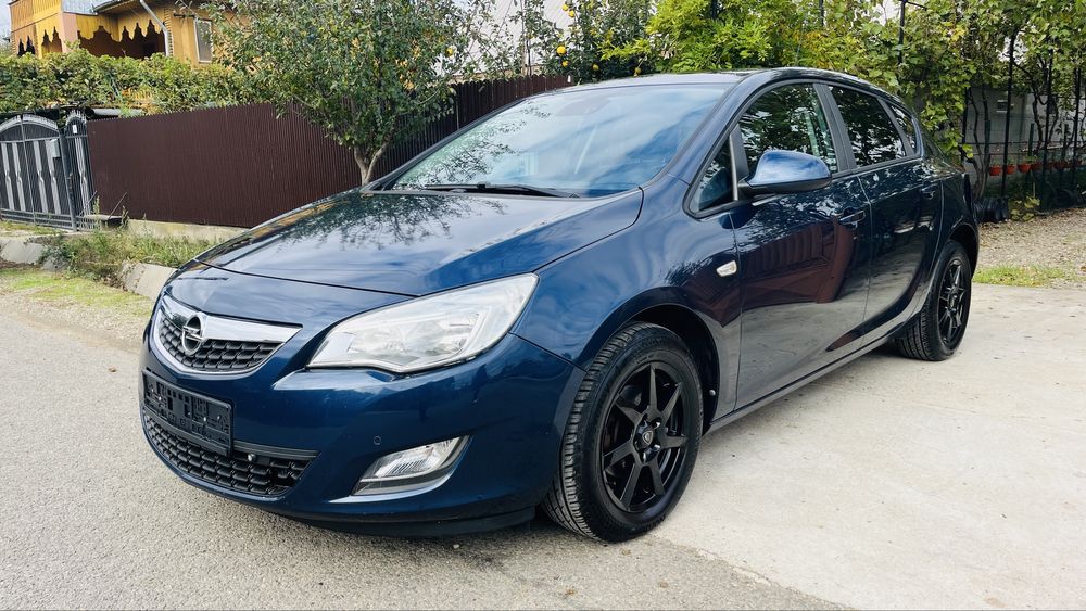 Opel Astra J  adus recent Germania