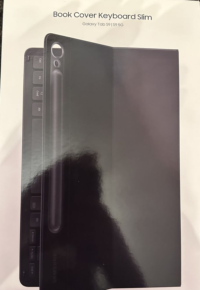 Чехол-клавиатура на планшет Galaxy Tab S9/S9+