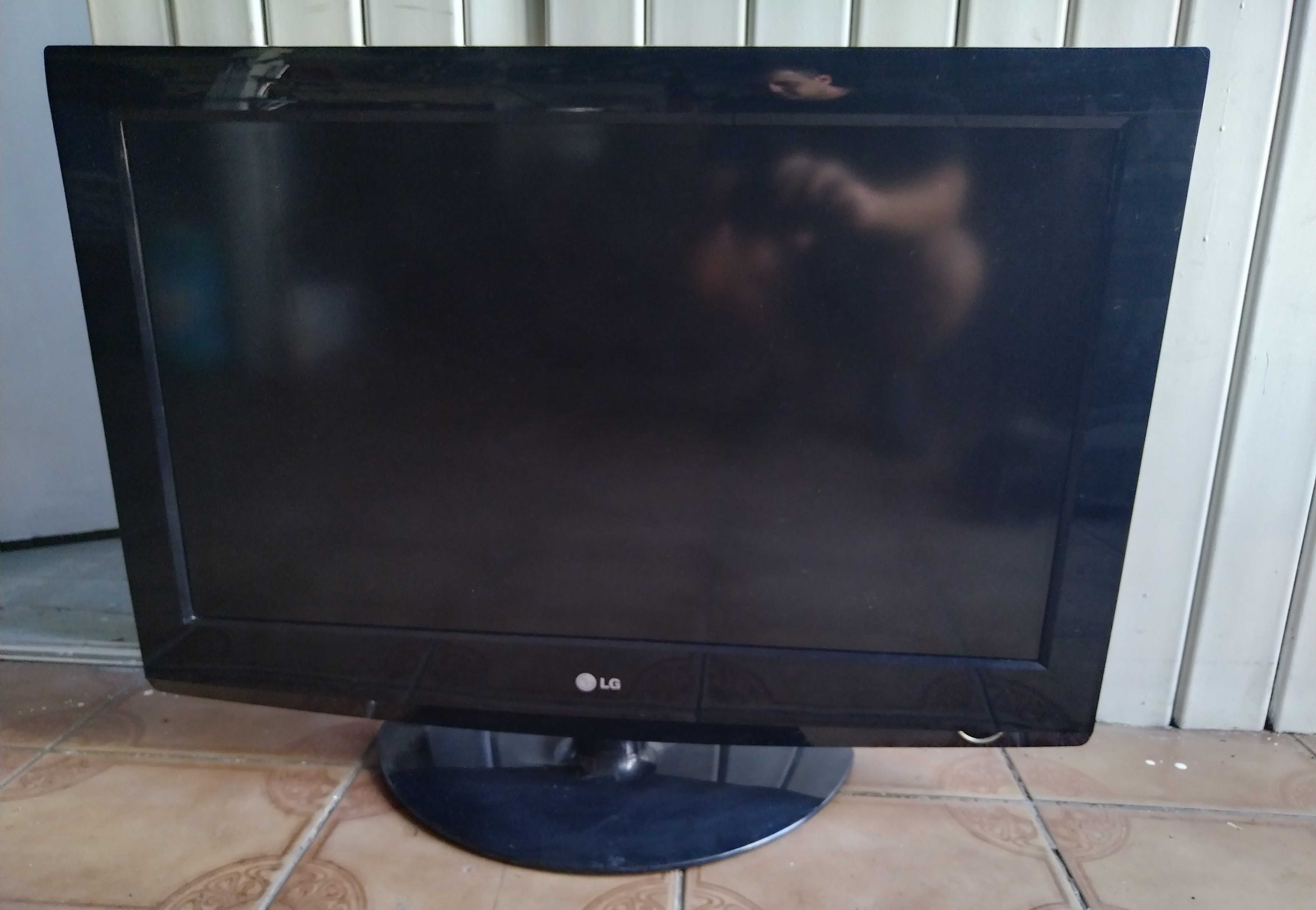 Телевизор LG 32" 80см