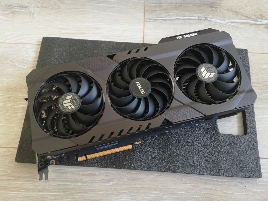 Видео карта ASUS TUF RX 6800 16 GB GDDR6