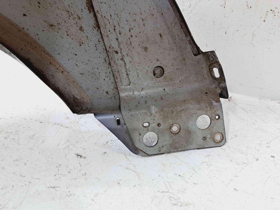 Aripa stanga fata Audi A6 (4F2, C6) [Fabr 2004-2010] LY7H