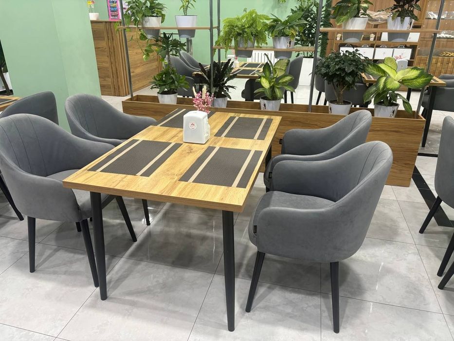 Stol stul  yumshoq mebel va kofe mashina sotiladi