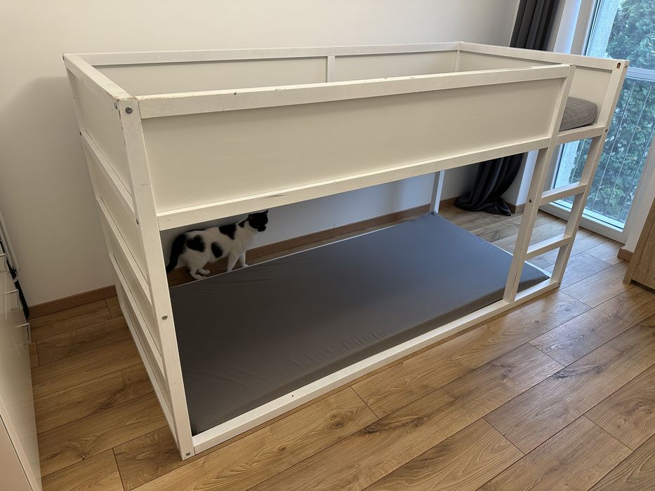 Pat Kura Ikea supraetajat