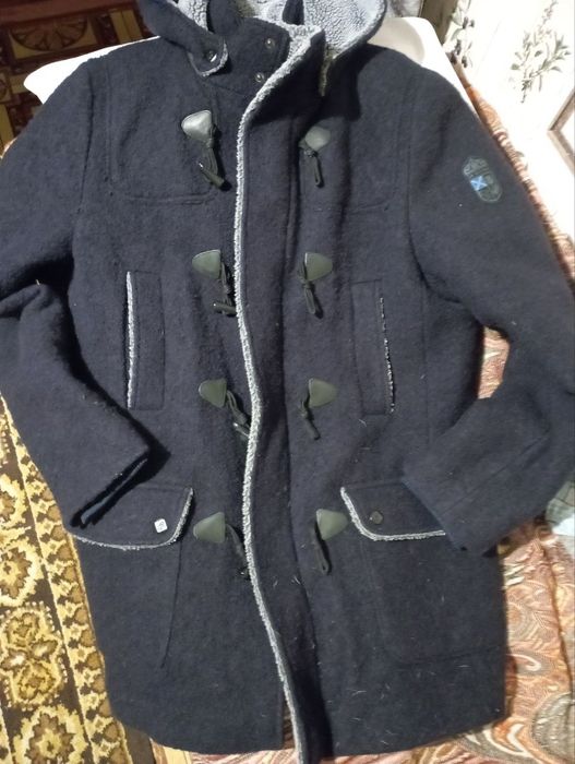Продам пальто укороченное