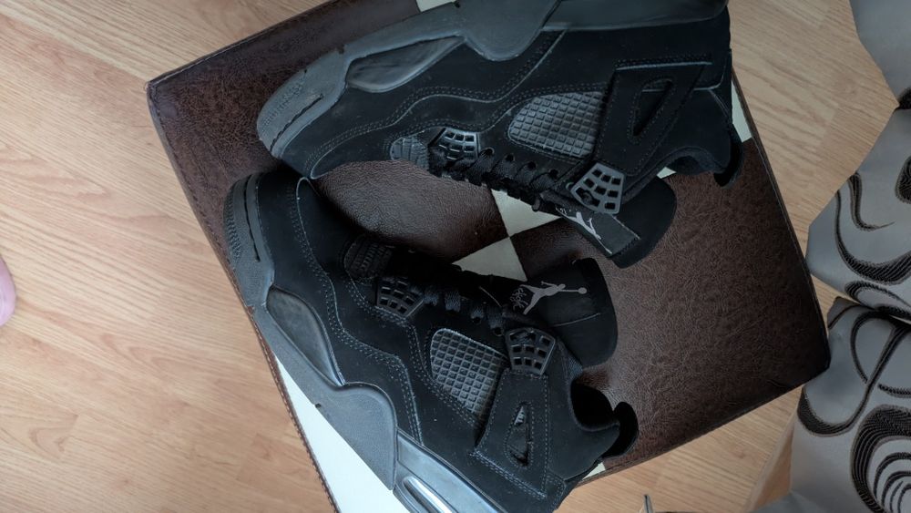Jordan 4 black cat unisex 38.5/39
