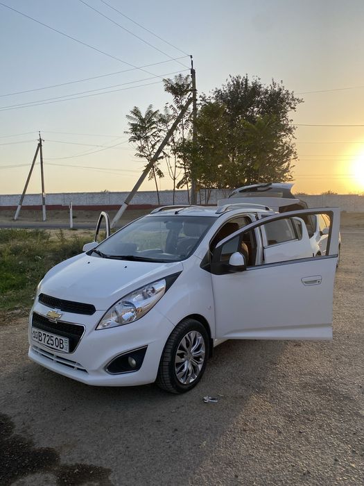 Spark avtomat karobka ideal holatda