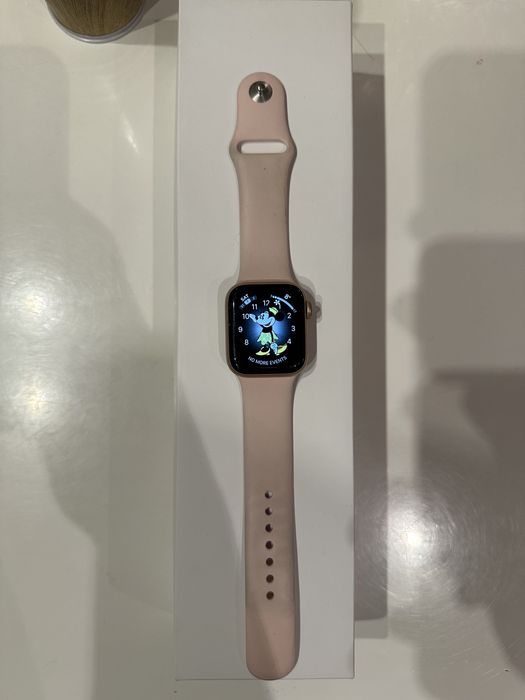 Apple watch 5 gold