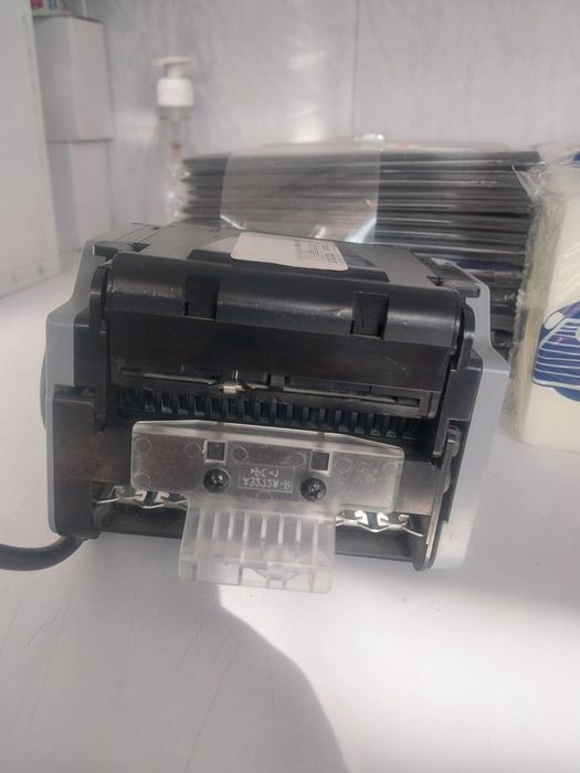 Купюрник ICT L-83 сотилади