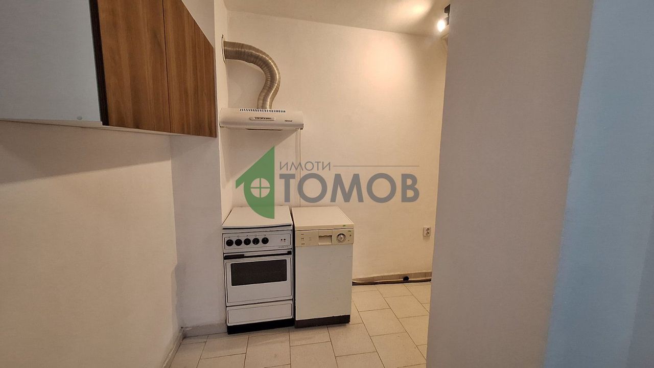 Дава се под наем Двустаен апартамент в Стара Загора, Център - 75 кв.м за 295.8 € - Снимка #8