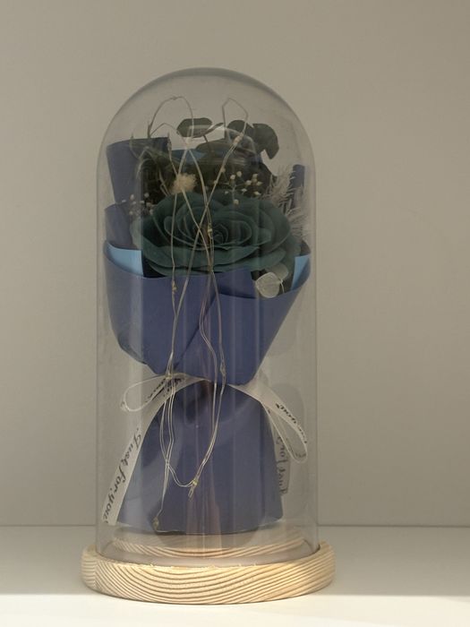 Вечна Роза която свети перфектния подарък за любим човек