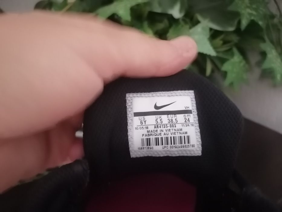 Дамски обувки официални и спортни