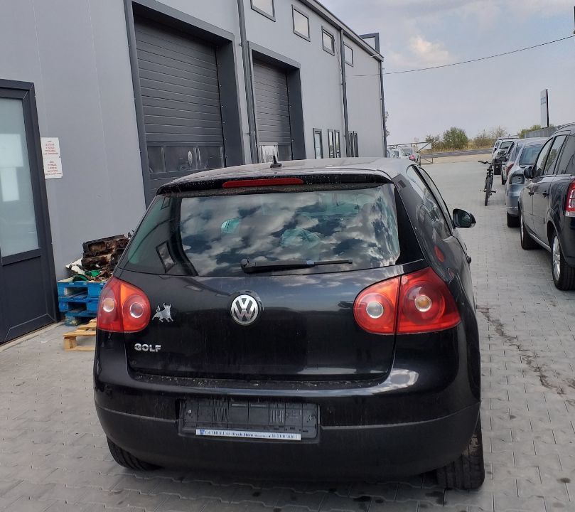 Dezmembram Volkswagen Golf 5,1.9 tdi,an fabr 2007,cutie automata DSG