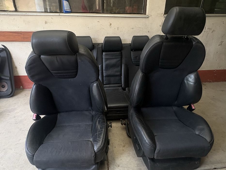 Scaune + bancheta Audi ( piele, partial textil )