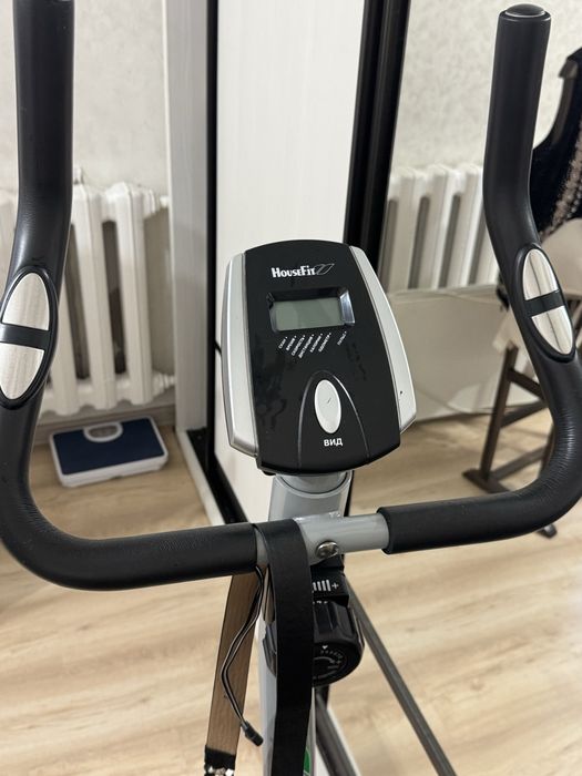 Велосипедный тренажер/ велотренажер