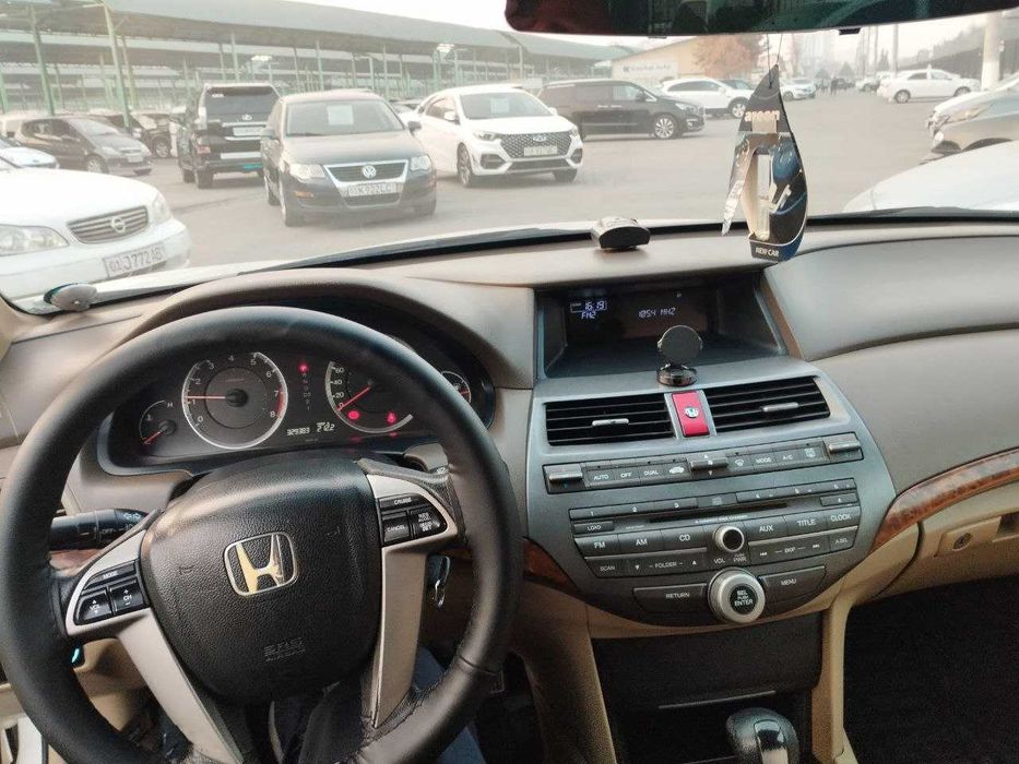 Продаётся Honda Accord 2.4