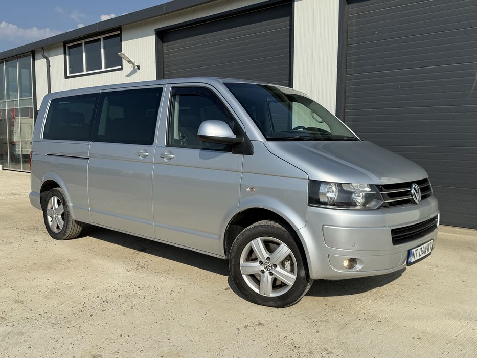 VW Multivan Lung 8 locuri 2012