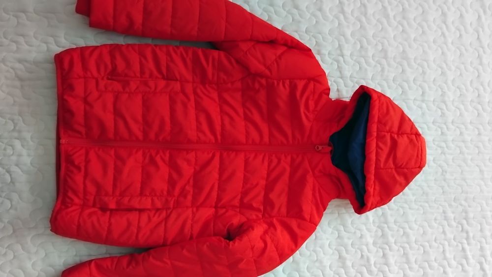 Детско яке чевено