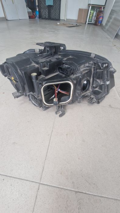 Ляв фар завиващ, ауди а4 б8