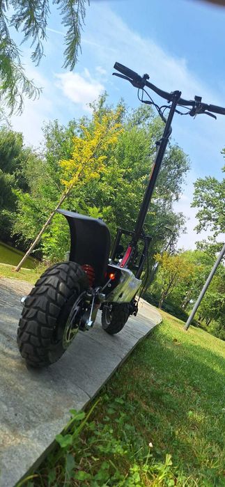 Trotineta impecabila - Solida si rapida  motor 1300w 2025 52v18a