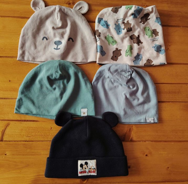 Vând Caciulițe H&M