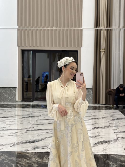 Срочно Продаю нежное белое платье в идеальном состоянии!