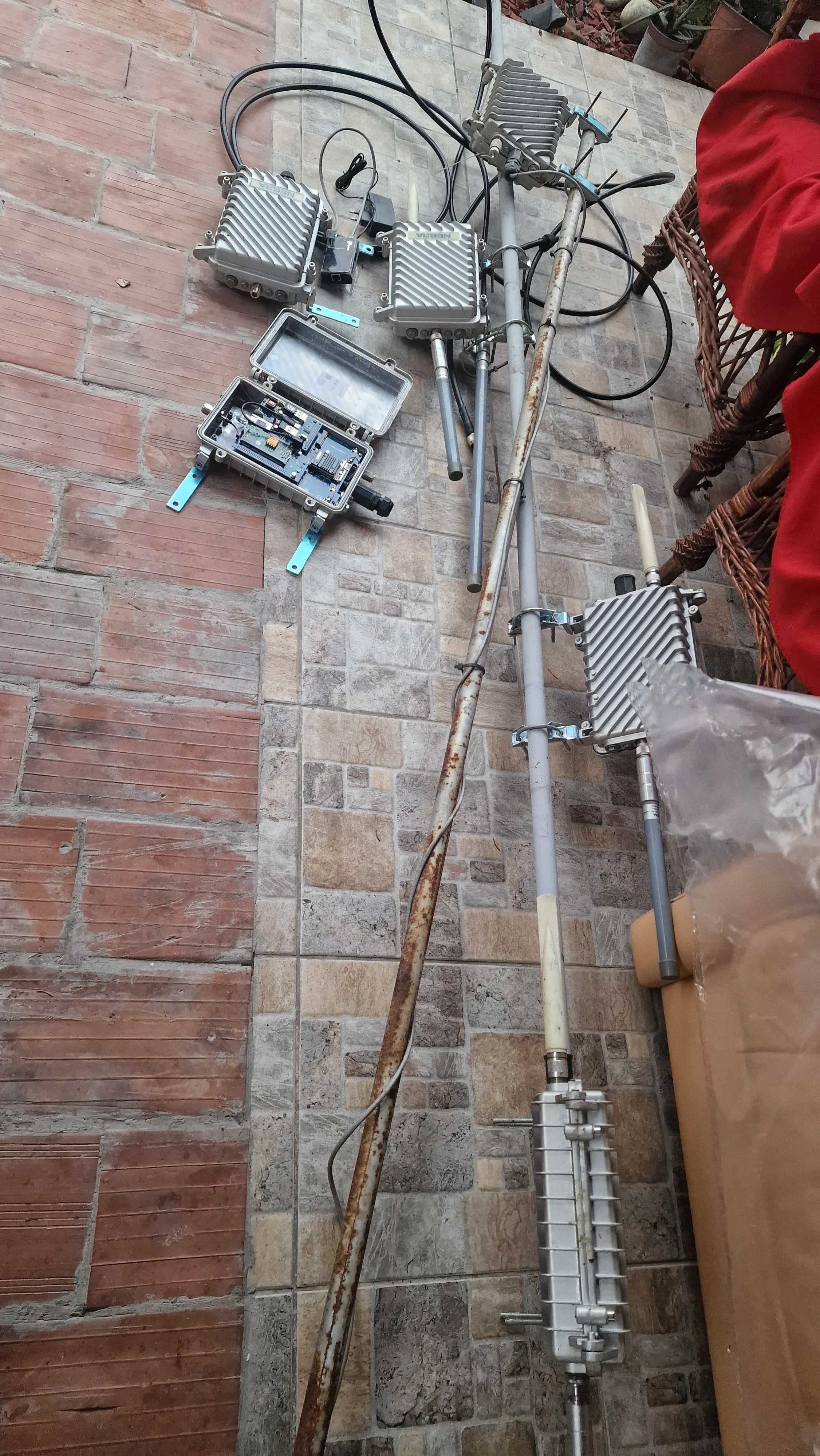 Mineri Helium Nebra exterior + 1 HELTEC