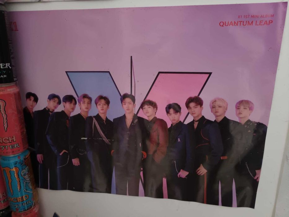 X1 ,KNK ,IKON,EXO,BTS Официални плакати