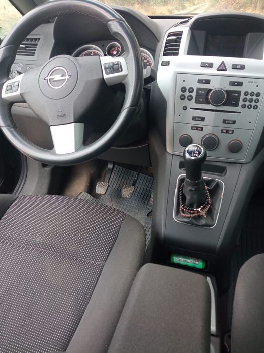 Vând mașină, Opel zafira an 2010 1.7 dizel