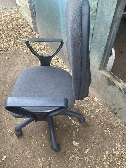 Продам в идеальном состояний кресло компютерное