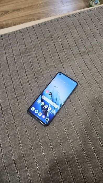 Телефон Realme 9 pro 5g