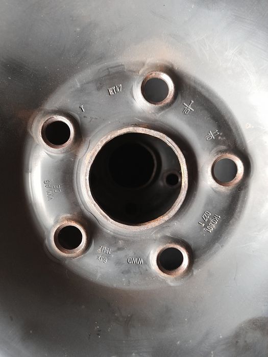 Vând geantă de tablă r15 Vw