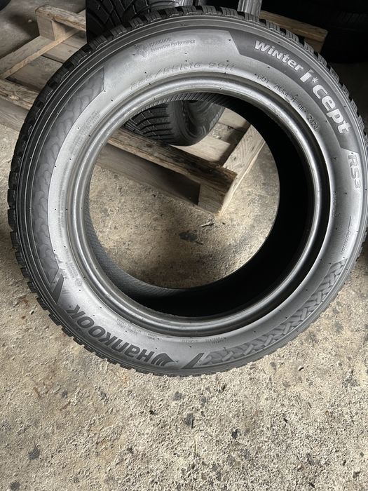 2 anvelope de iarna 225/55/16 Hankook DOT 2024 , 6 mm !
